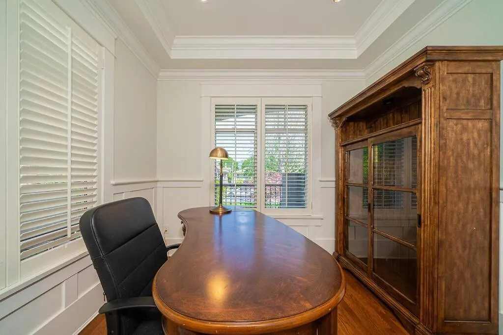 Holiday home Tranquil Haven~Close To Ubc And Downtown Delights Vancouver